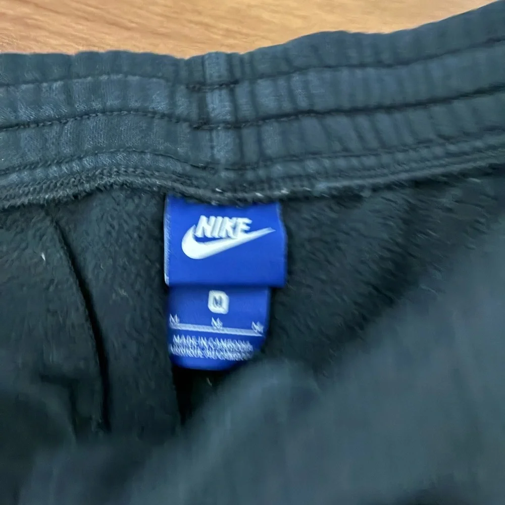 black Nike Club Fleece jogger sweatpants Size M